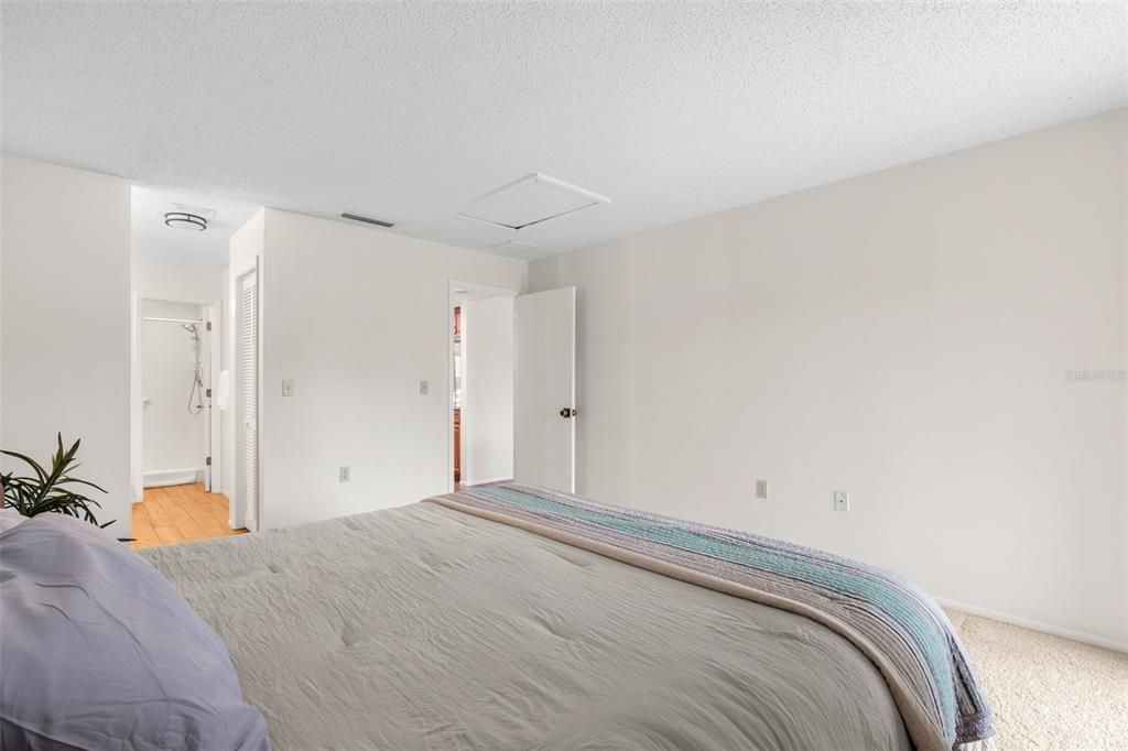 На продажу: $299,000 (3 спален, 2 ванн, 1385 Квадратных фут)