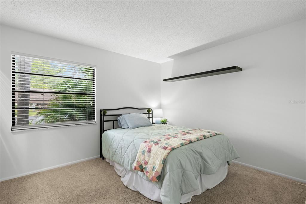 На продажу: $299,000 (3 спален, 2 ванн, 1385 Квадратных фут)