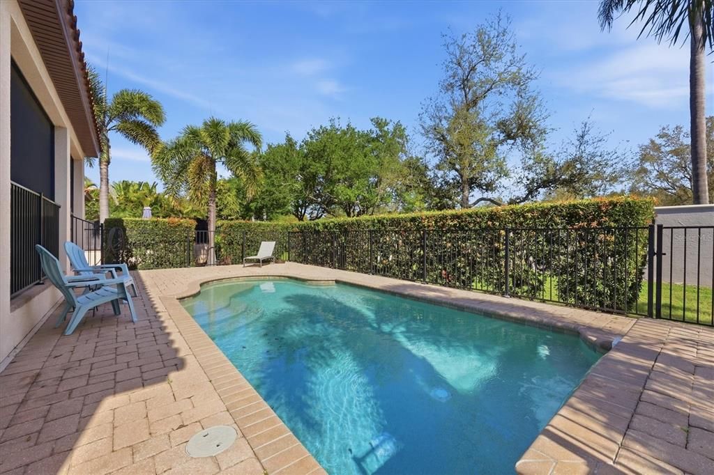 For Sale: $930,000 (4 beds, 2 baths, 2058 Square Feet)