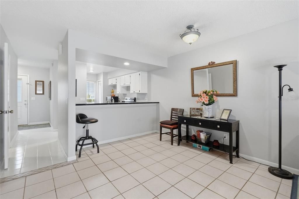 For Sale: $252,500 (2 beds, 2 baths, 1184 Square Feet)