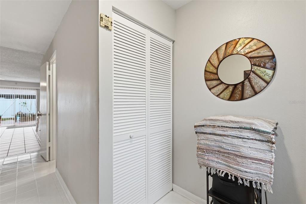 For Sale: $252,500 (2 beds, 2 baths, 1184 Square Feet)