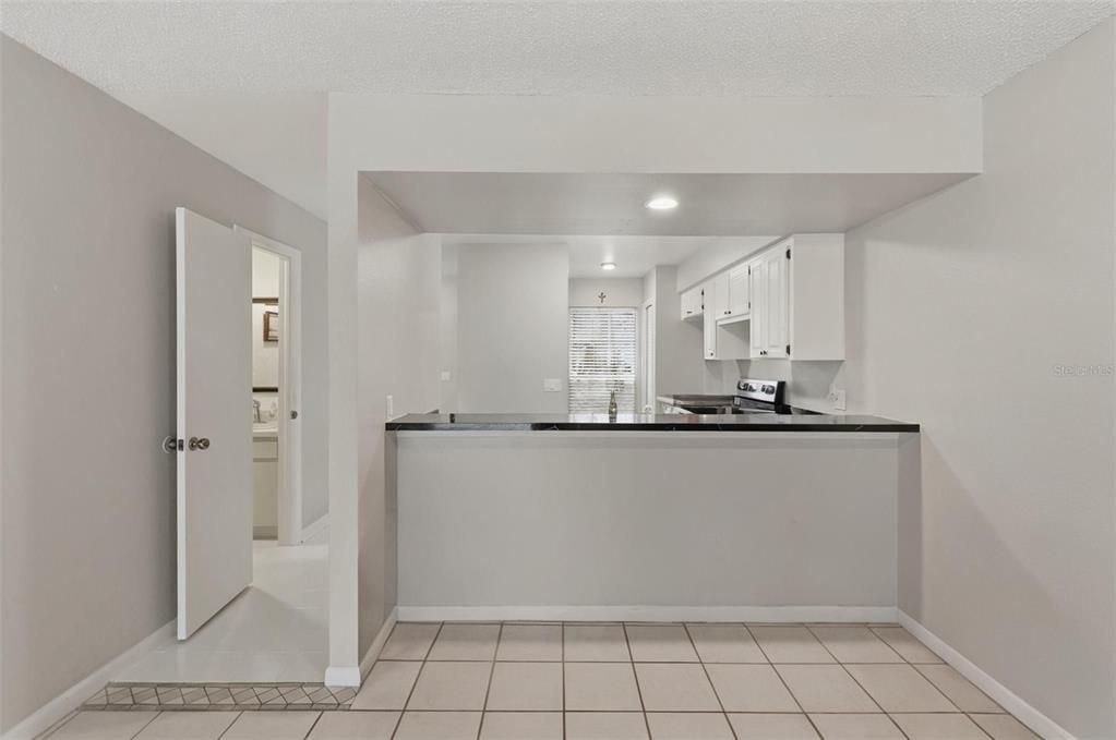 For Sale: $252,500 (2 beds, 2 baths, 1184 Square Feet)