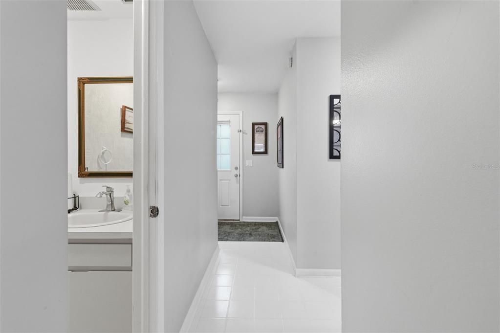 For Sale: $252,500 (2 beds, 2 baths, 1184 Square Feet)