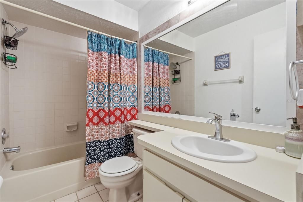 For Sale: $252,500 (2 beds, 2 baths, 1184 Square Feet)