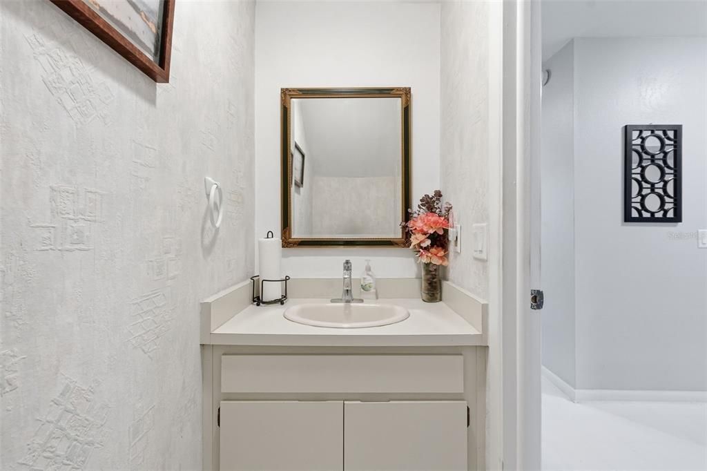 For Sale: $252,500 (2 beds, 2 baths, 1184 Square Feet)