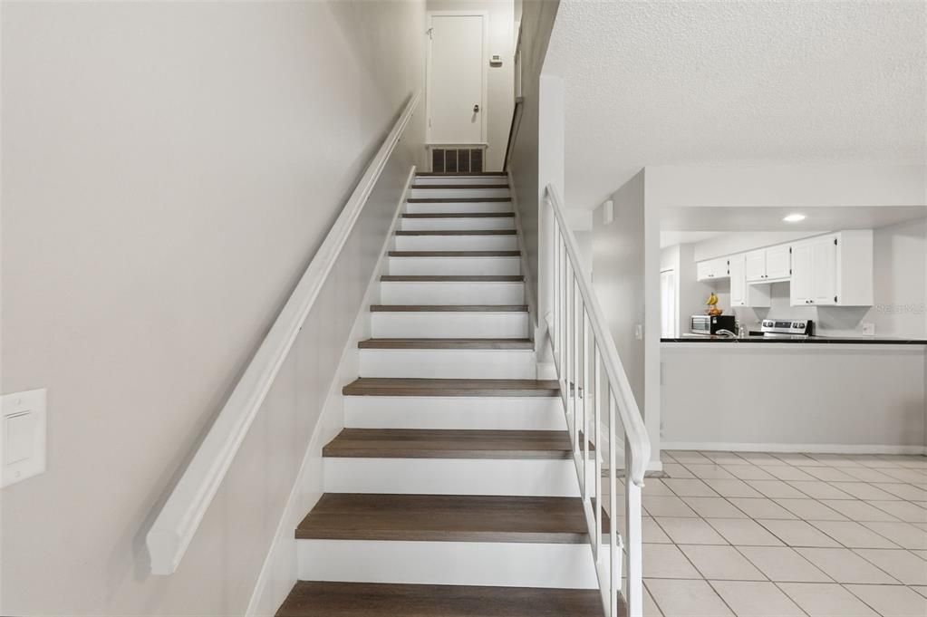 For Sale: $252,500 (2 beds, 2 baths, 1184 Square Feet)