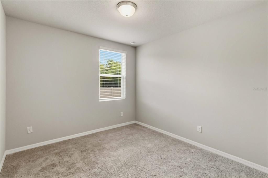 Activo con contrato: $335,000 (4 camas, 2 baños, 1823 Pies cuadrados)