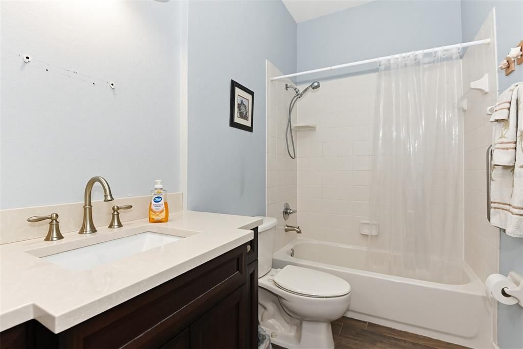 На продажу: $299,000 (3 спален, 2 ванн, 1598 Квадратных фут)