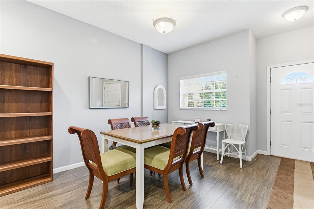 На продажу: $299,000 (3 спален, 2 ванн, 1598 Квадратных фут)