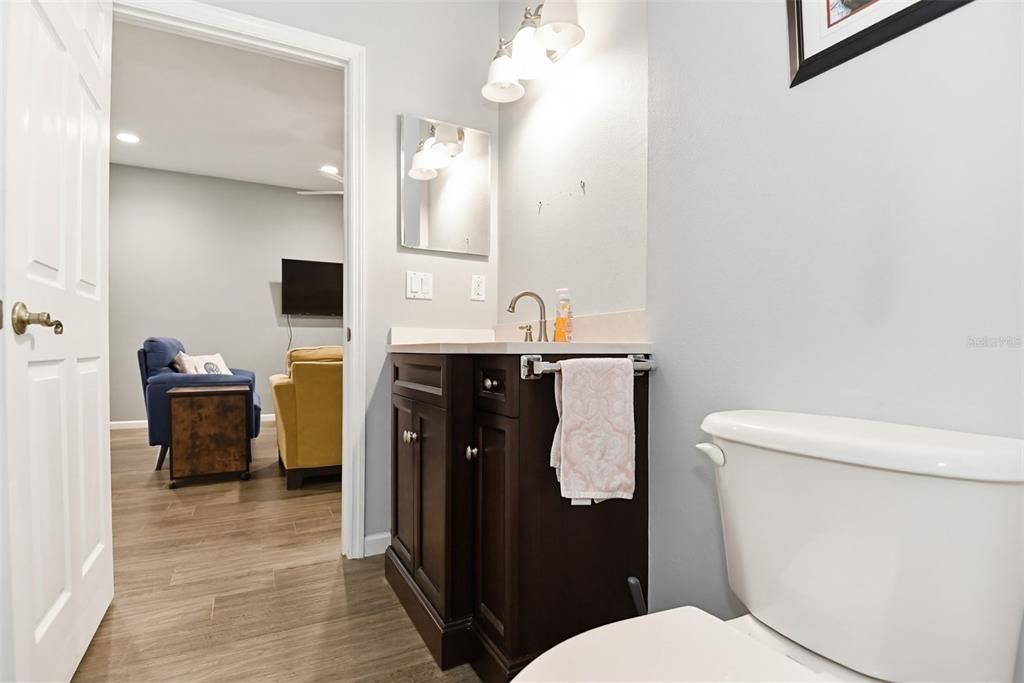 На продажу: $299,000 (3 спален, 2 ванн, 1598 Квадратных фут)