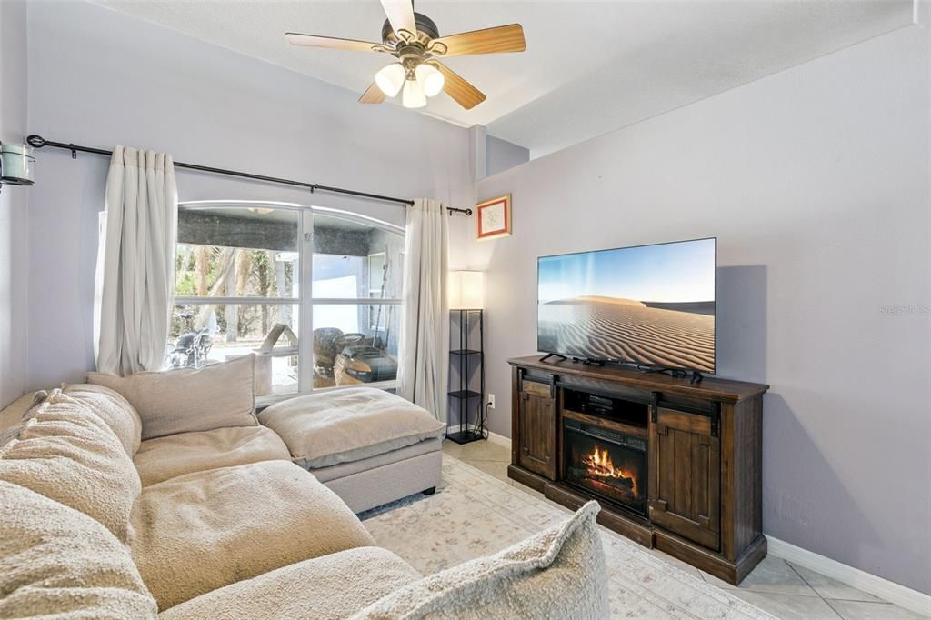 Active With Contract: $364,900 (4 beds, 2 baths, 1941 Square Feet)