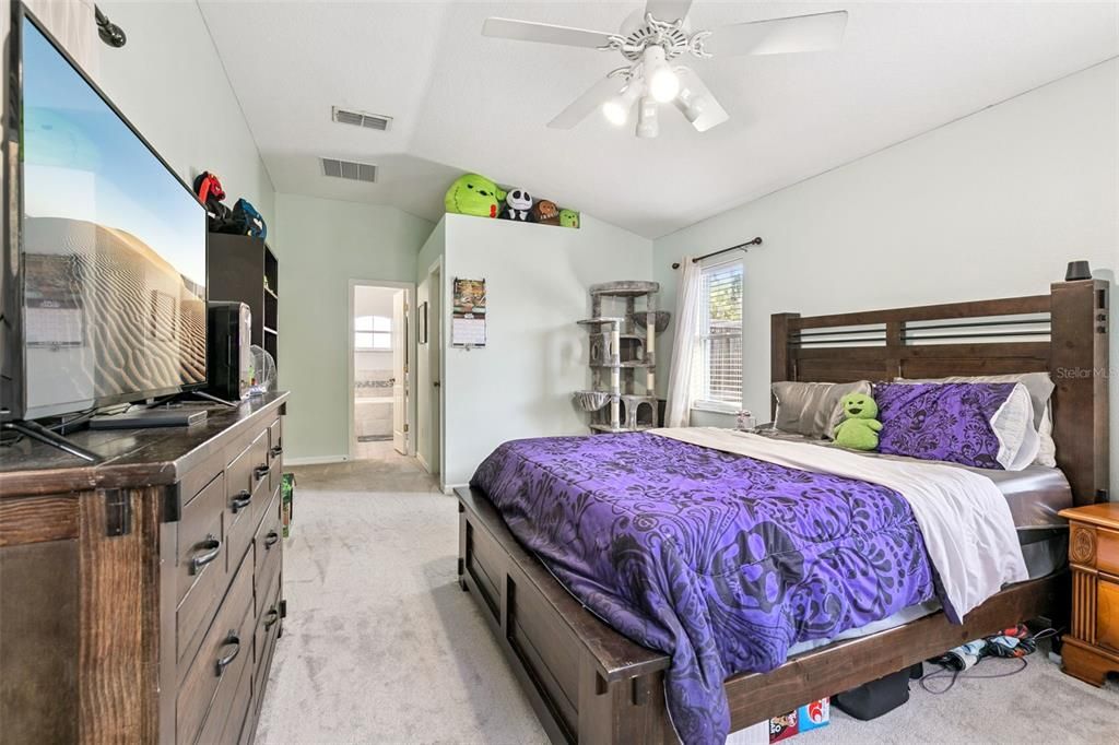 Active With Contract: $364,900 (4 beds, 2 baths, 1941 Square Feet)