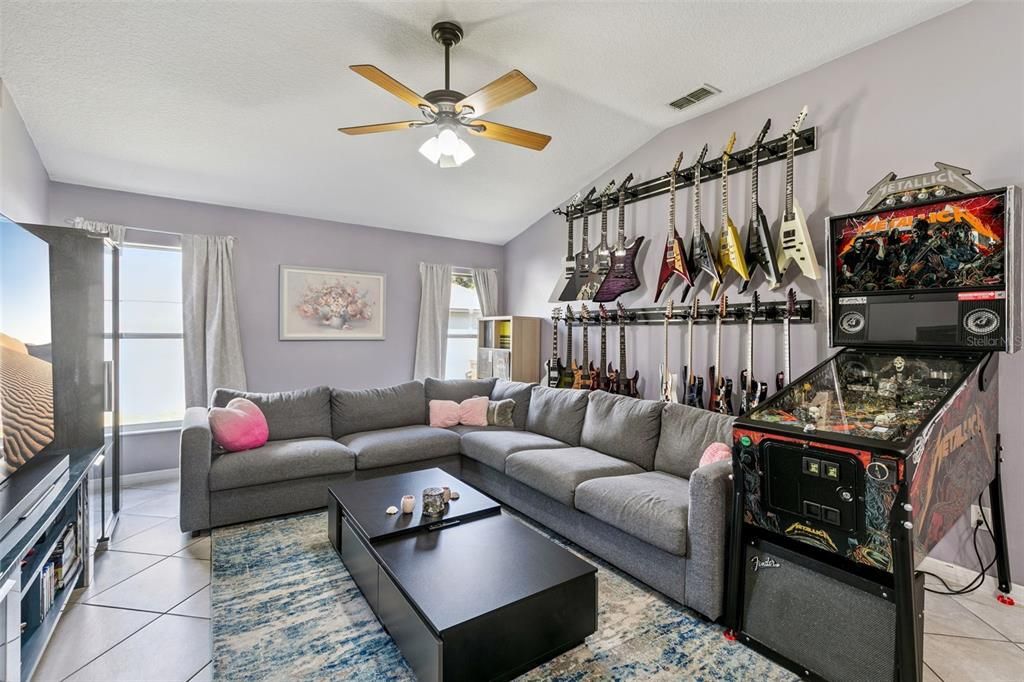 Active With Contract: $364,900 (4 beds, 2 baths, 1941 Square Feet)