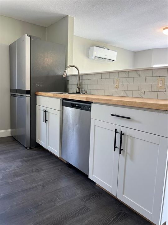 For Sale: $179,900 (3 beds, 2 baths, 960 Square Feet)