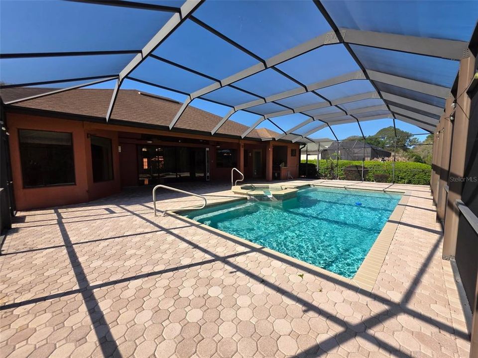 Active With Contract: $499,000 (3 beds, 3 baths, 2807 Square Feet)