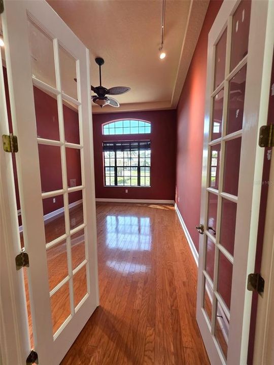 Active With Contract: $499,000 (3 beds, 3 baths, 2807 Square Feet)