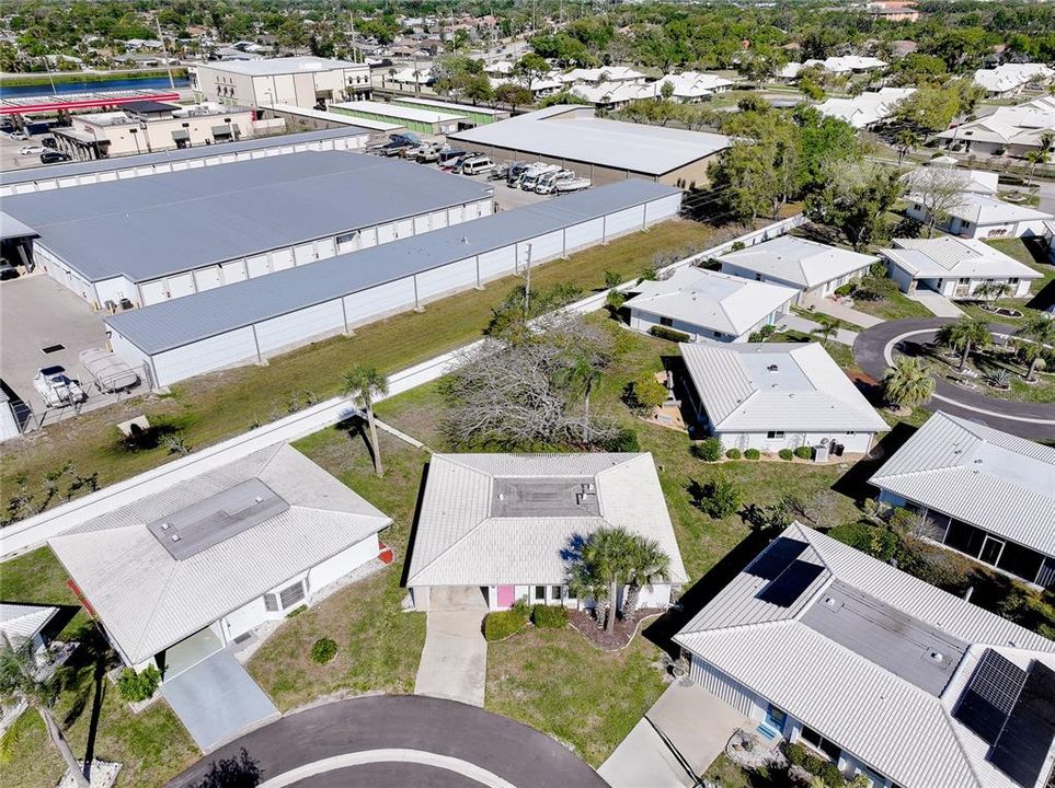 Под контрактом: $174,500 (2 спален, 2 ванн, 1121 Квадратных фут)