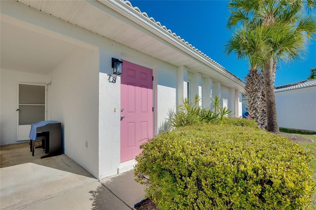 Под контрактом: $174,500 (2 спален, 2 ванн, 1121 Квадратных фут)