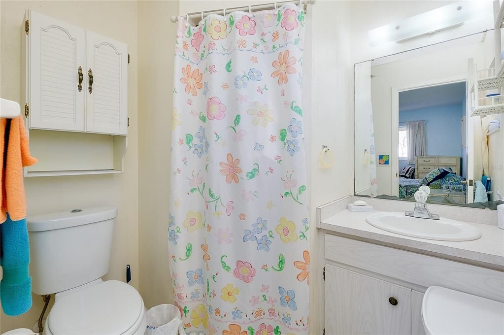 Под контрактом: $174,500 (2 спален, 2 ванн, 1121 Квадратных фут)