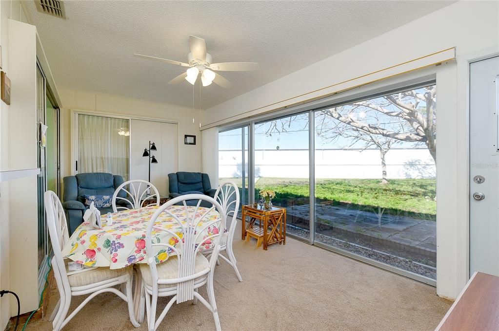 Под контрактом: $174,500 (2 спален, 2 ванн, 1121 Квадратных фут)