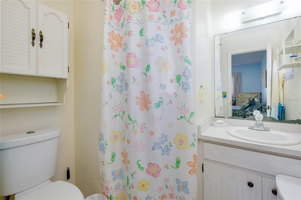 Под контрактом: $174,500 (2 спален, 2 ванн, 1121 Квадратных фут)