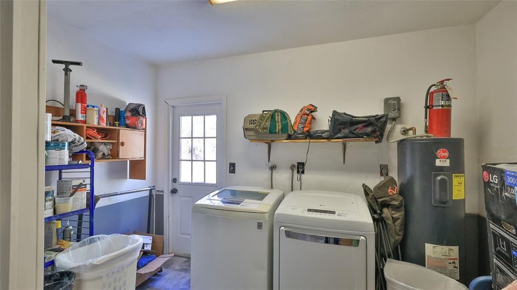 For Sale: $254,900 (4 beds, 1 baths, 1292 Square Feet)