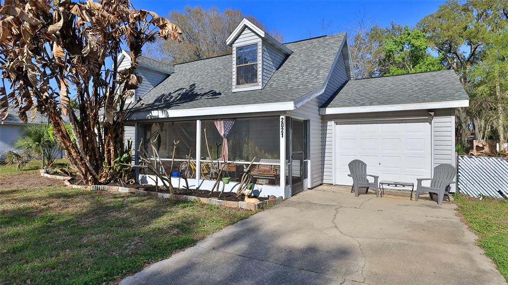 For Sale: $254,900 (4 beds, 1 baths, 1292 Square Feet)