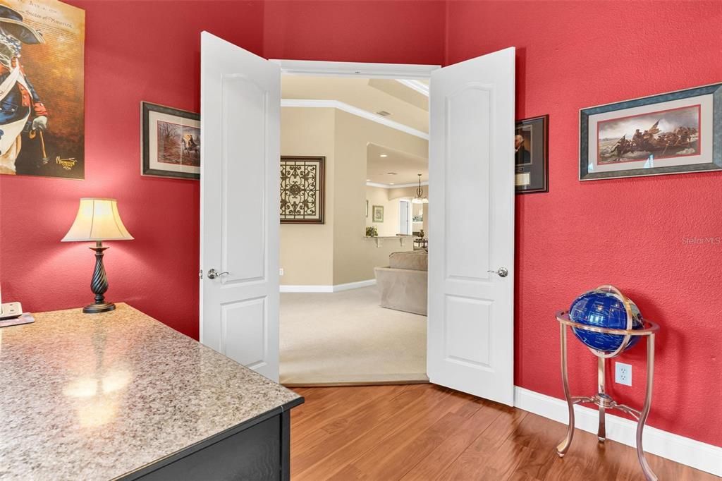 En Venta: $619,900 (3 camas, 3 baños, 3024 Pies cuadrados)
