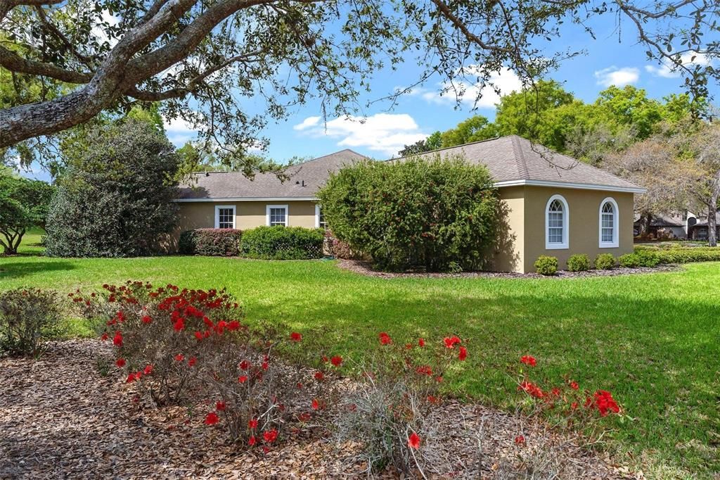 En Venta: $619,900 (3 camas, 3 baños, 3024 Pies cuadrados)