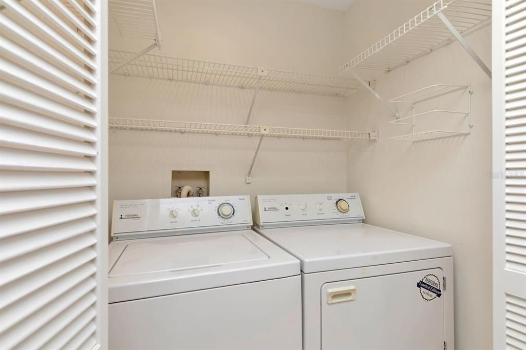 For Sale: $249,000 (2 beds, 2 baths, 1380 Square Feet)