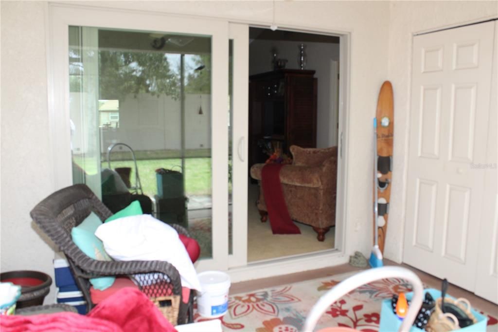 待售: $225,000 (2 贝兹, 2 浴室, 915 平方英尺)