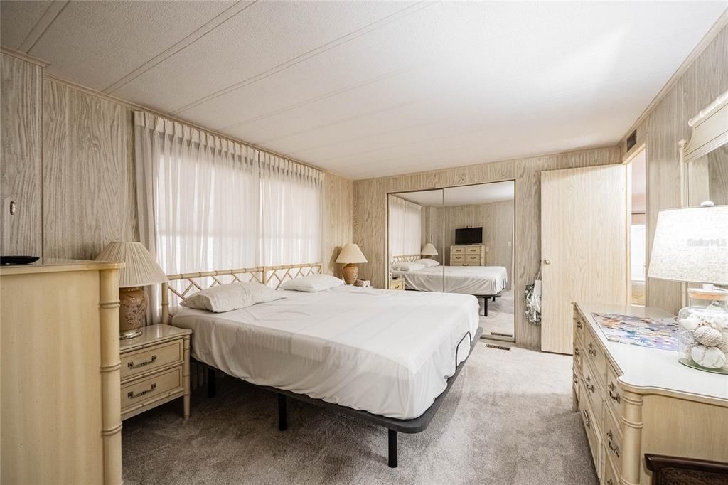 En Venta: $163,000 (2 camas, 2 baños, 1128 Pies cuadrados)