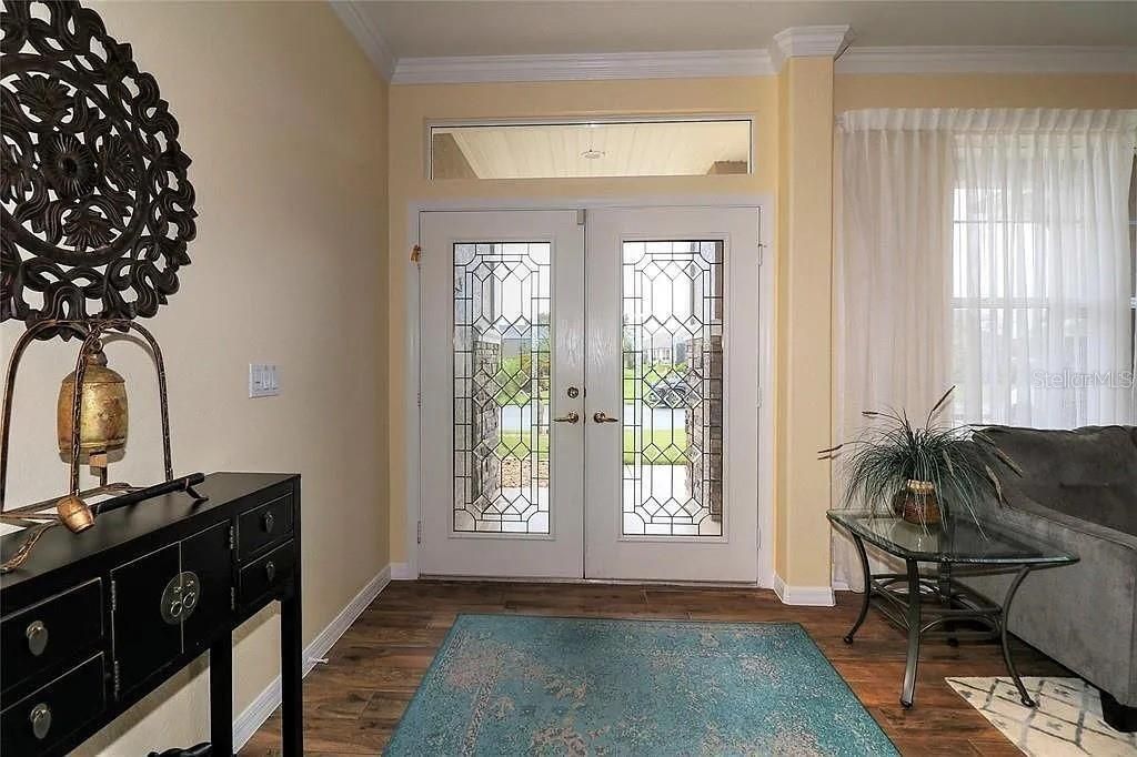 For Sale: $489,000 (3 beds, 2 baths, 2806 Square Feet)