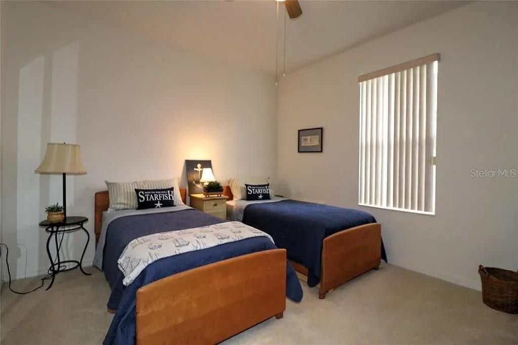 For Sale: $489,000 (3 beds, 2 baths, 2806 Square Feet)