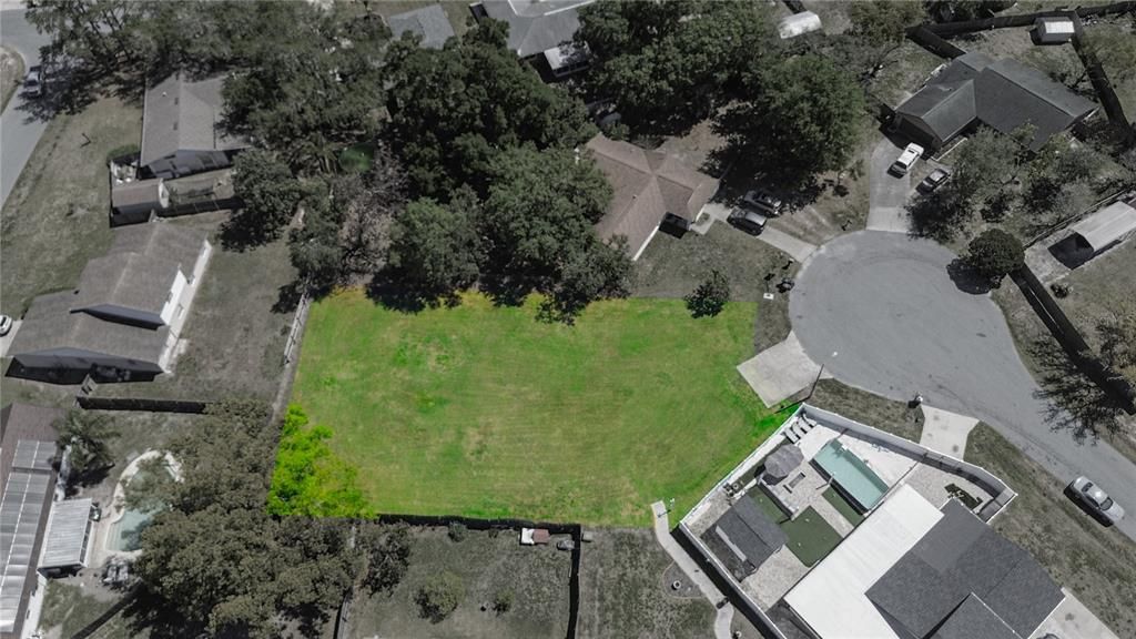 Activo con contrato: $125,000 (0.36 acres)