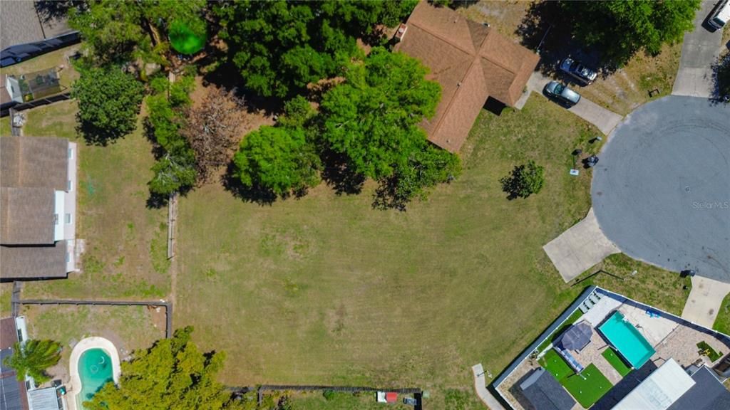 Activo con contrato: $125,000 (0.36 acres)