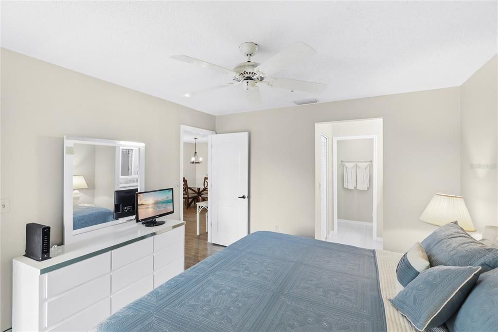 En Venta: $195,000 (2 camas, 2 baños, 1042 Pies cuadrados)