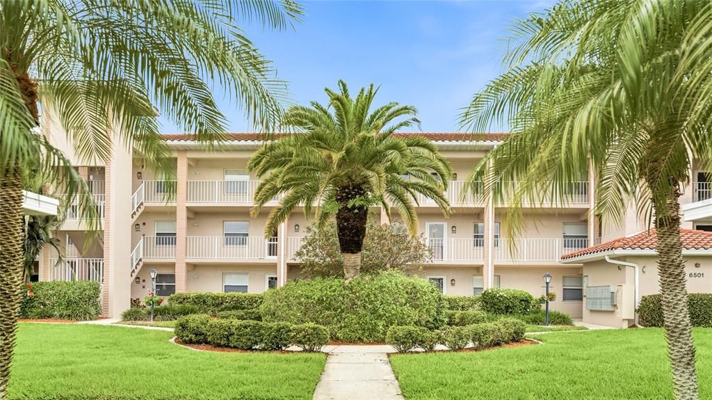 En Venta: $195,000 (2 camas, 2 baños, 1042 Pies cuadrados)