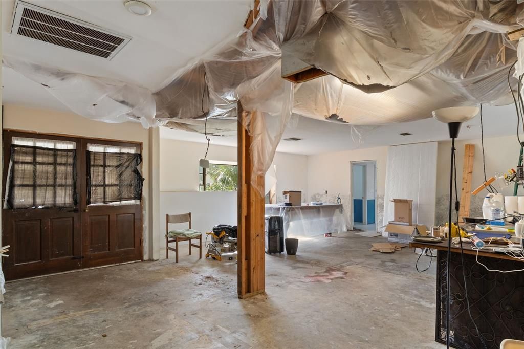 En Venta: $320,000 (3 camas, 2 baños, 2186 Pies cuadrados)