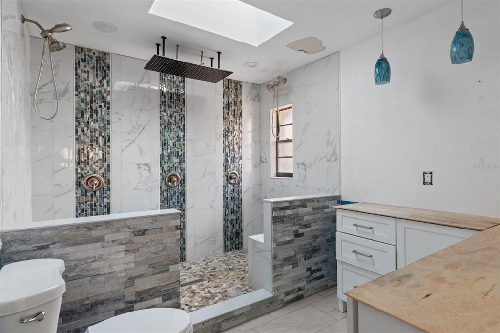 En Venta: $320,000 (3 camas, 2 baños, 2186 Pies cuadrados)