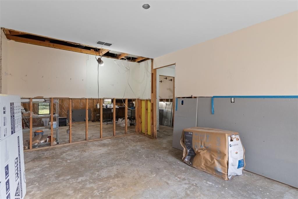 En Venta: $320,000 (3 camas, 2 baños, 2186 Pies cuadrados)