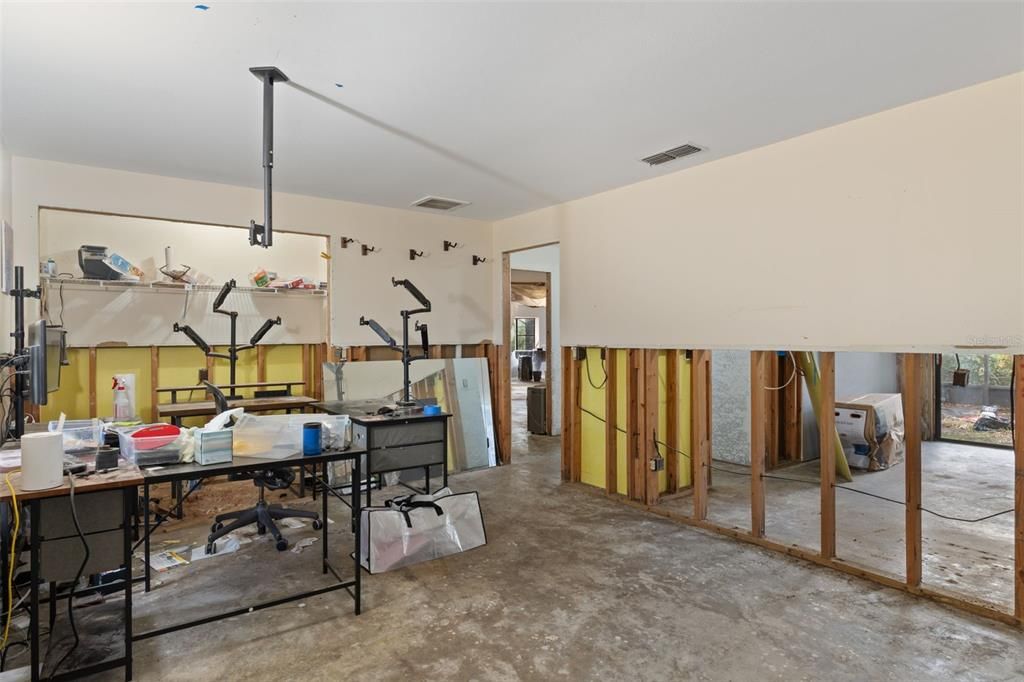 En Venta: $320,000 (3 camas, 2 baños, 2186 Pies cuadrados)