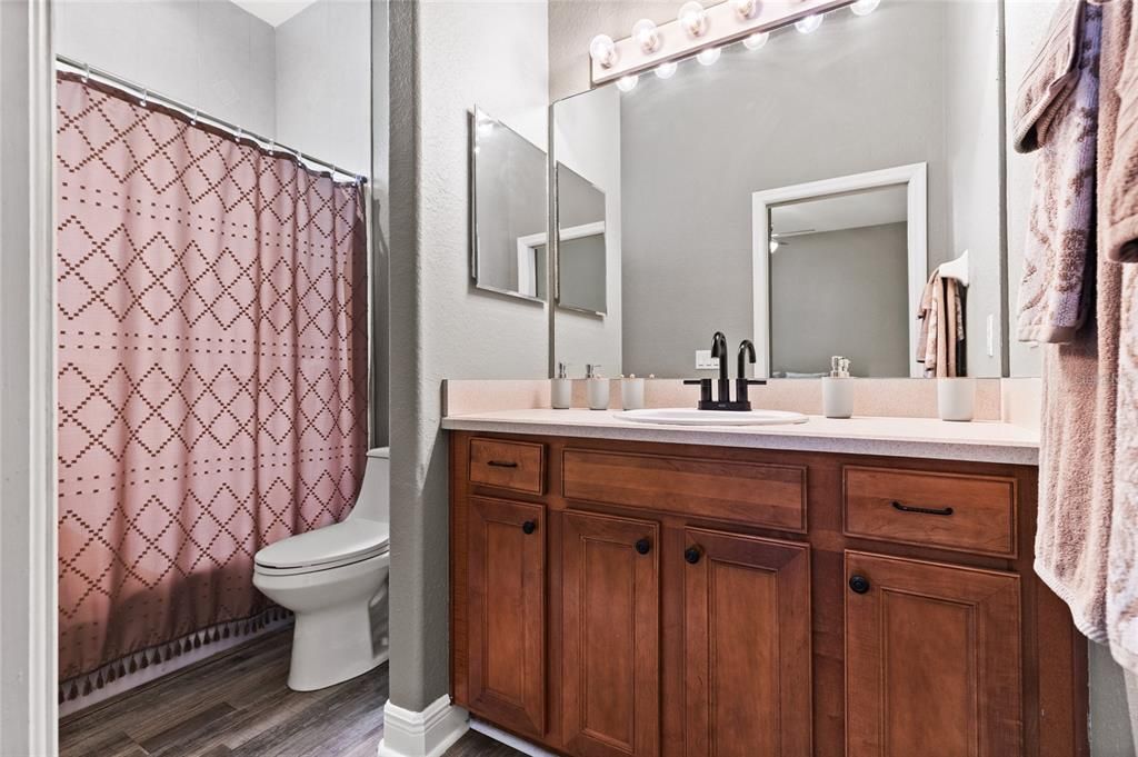Active With Contract: $850,000 (4 beds, 3 baths, 3365 Square Feet)