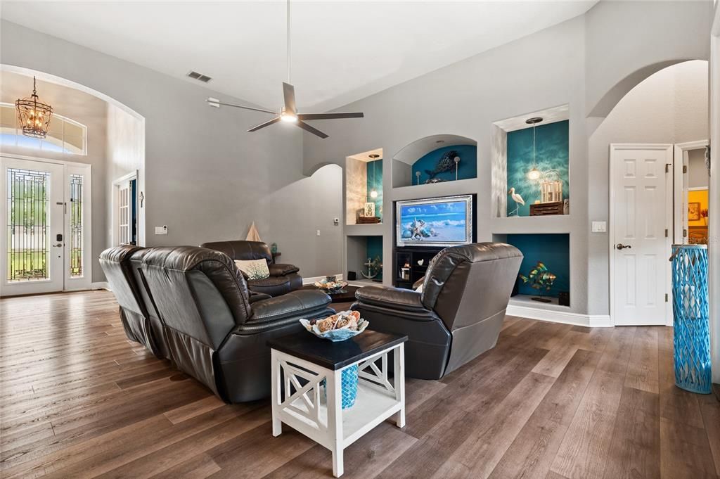 Active With Contract: $850,000 (4 beds, 3 baths, 3365 Square Feet)