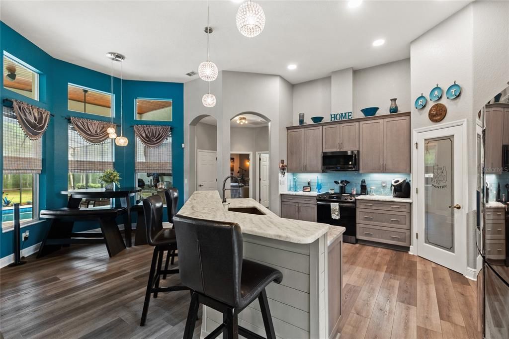 Active With Contract: $850,000 (4 beds, 3 baths, 3365 Square Feet)