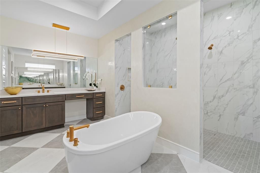 For Sale: $3,500,000 (5 beds, 6 baths, 6241 Square Feet)