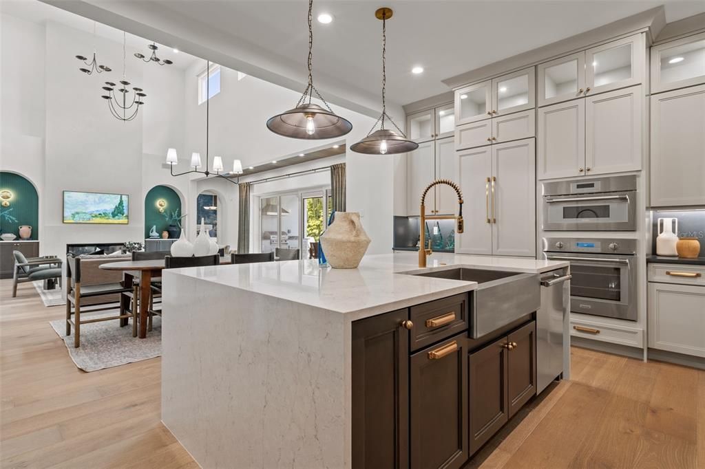 For Sale: $3,500,000 (5 beds, 6 baths, 6241 Square Feet)
