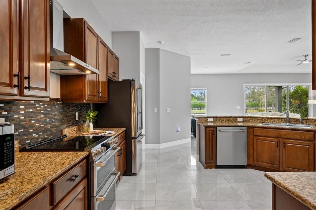 En Venta: $599,999 (5 camas, 3 baños, 3430 Pies cuadrados)