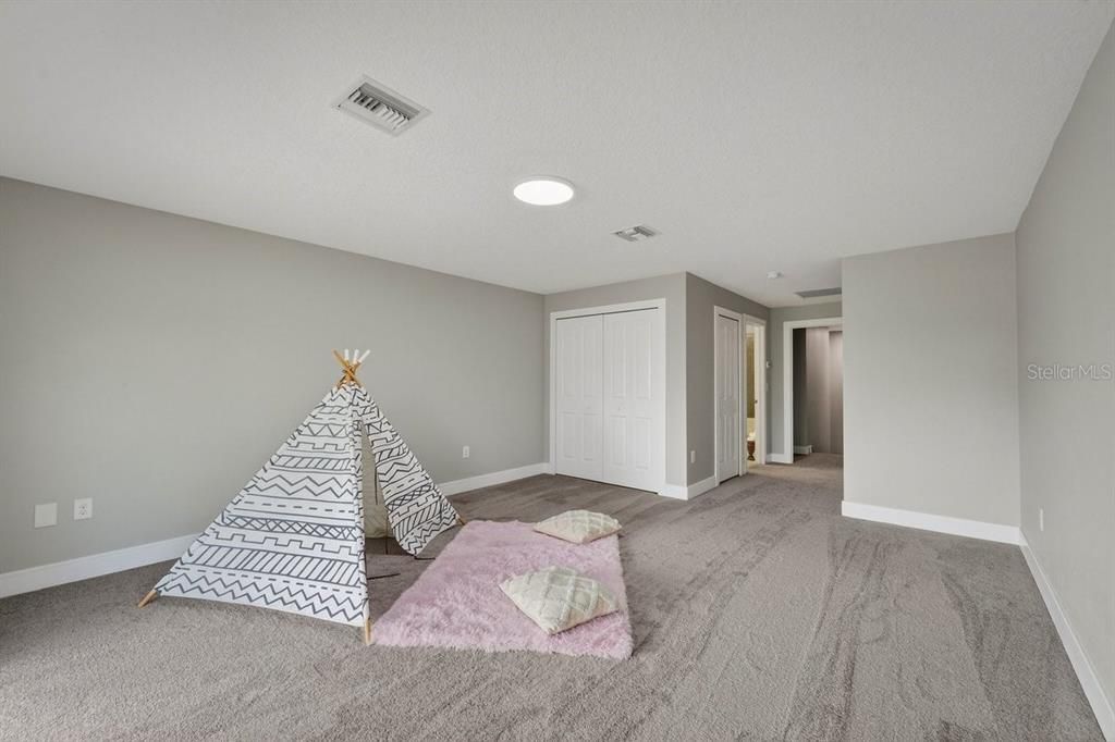 En Venta: $599,999 (5 camas, 3 baños, 3430 Pies cuadrados)