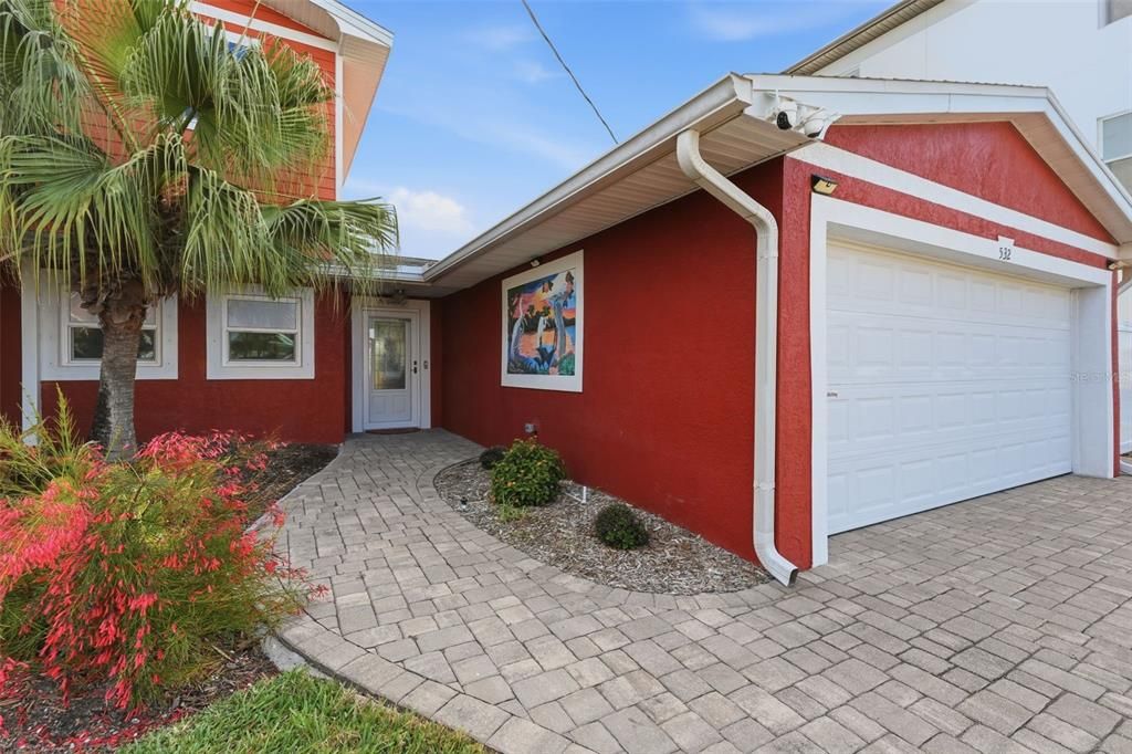 Activo con contrato: $935,000 (3 camas, 3 baños, 1748 Pies cuadrados)
